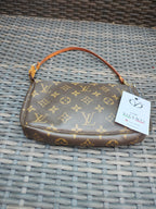 Louis Vuitton Pochette Accessoires