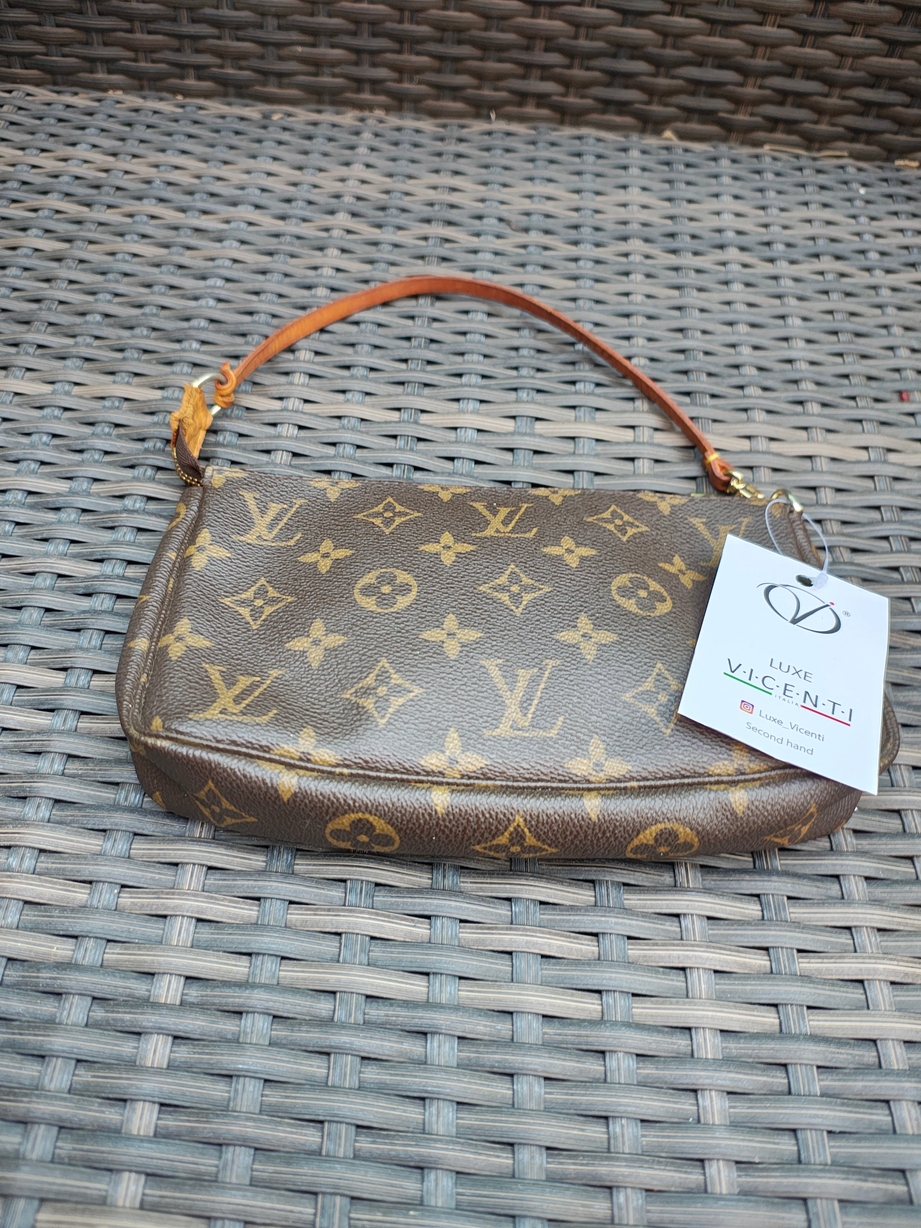 Louis Vuitton Pochette Accessoires