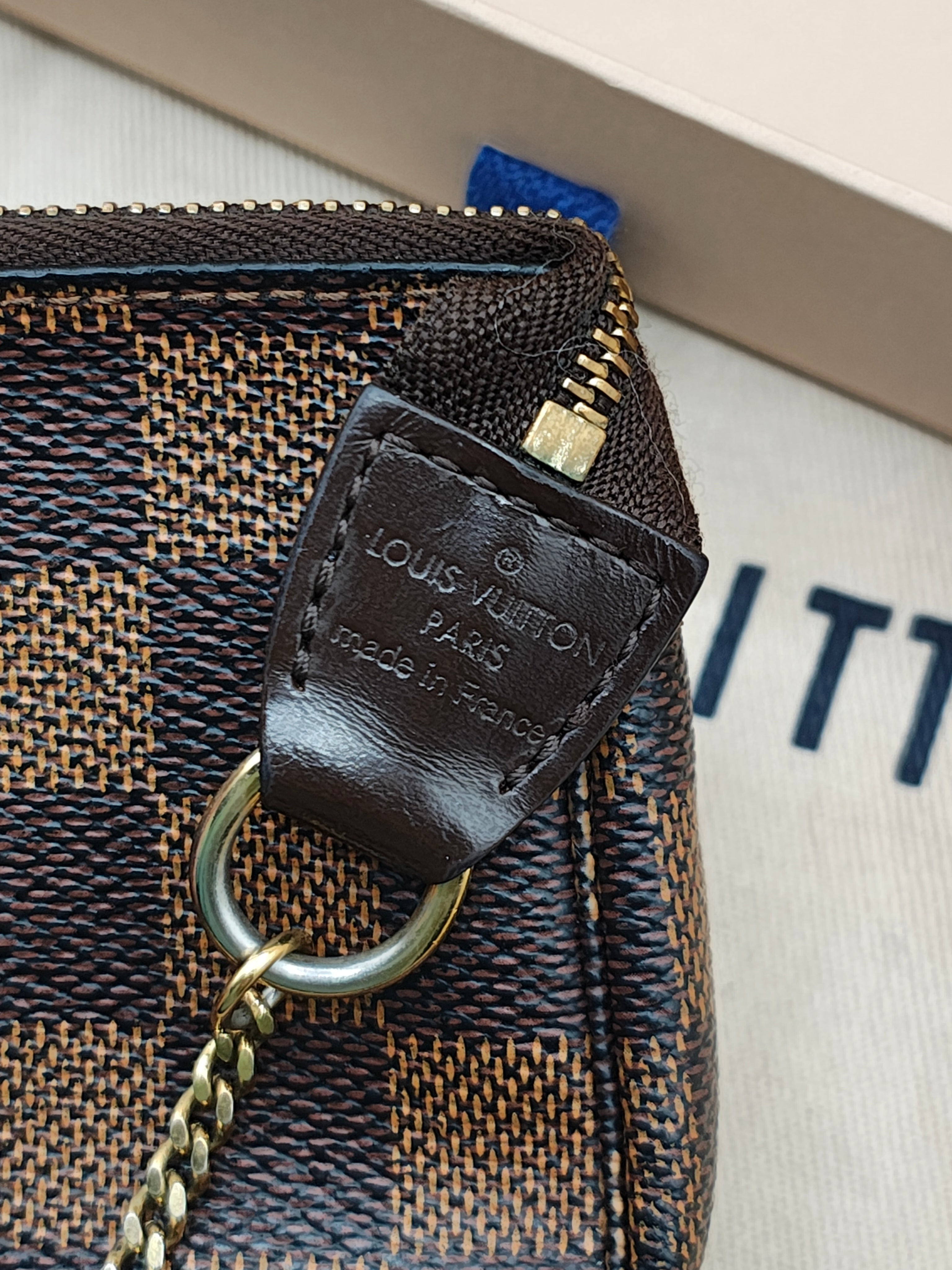 Pochette Louis Vuitton